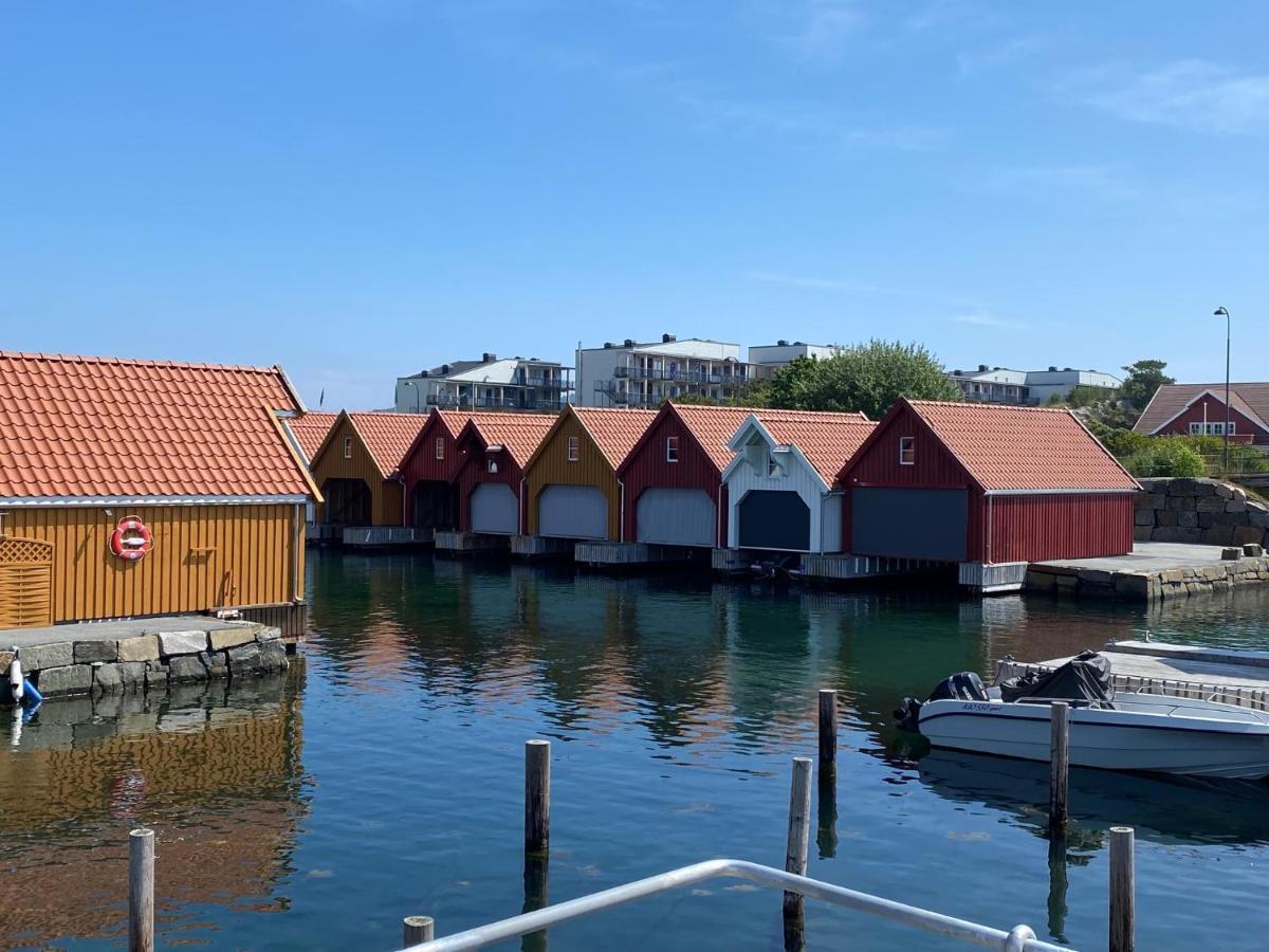 Apartment With Boat Spangereid Exteriör bild